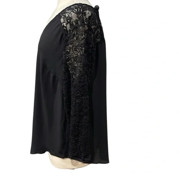 Torrid Lace Sleeve V Neck Dressy Top Long Lace Sleeves SZ 1  1X Black - Picture 3 of 7